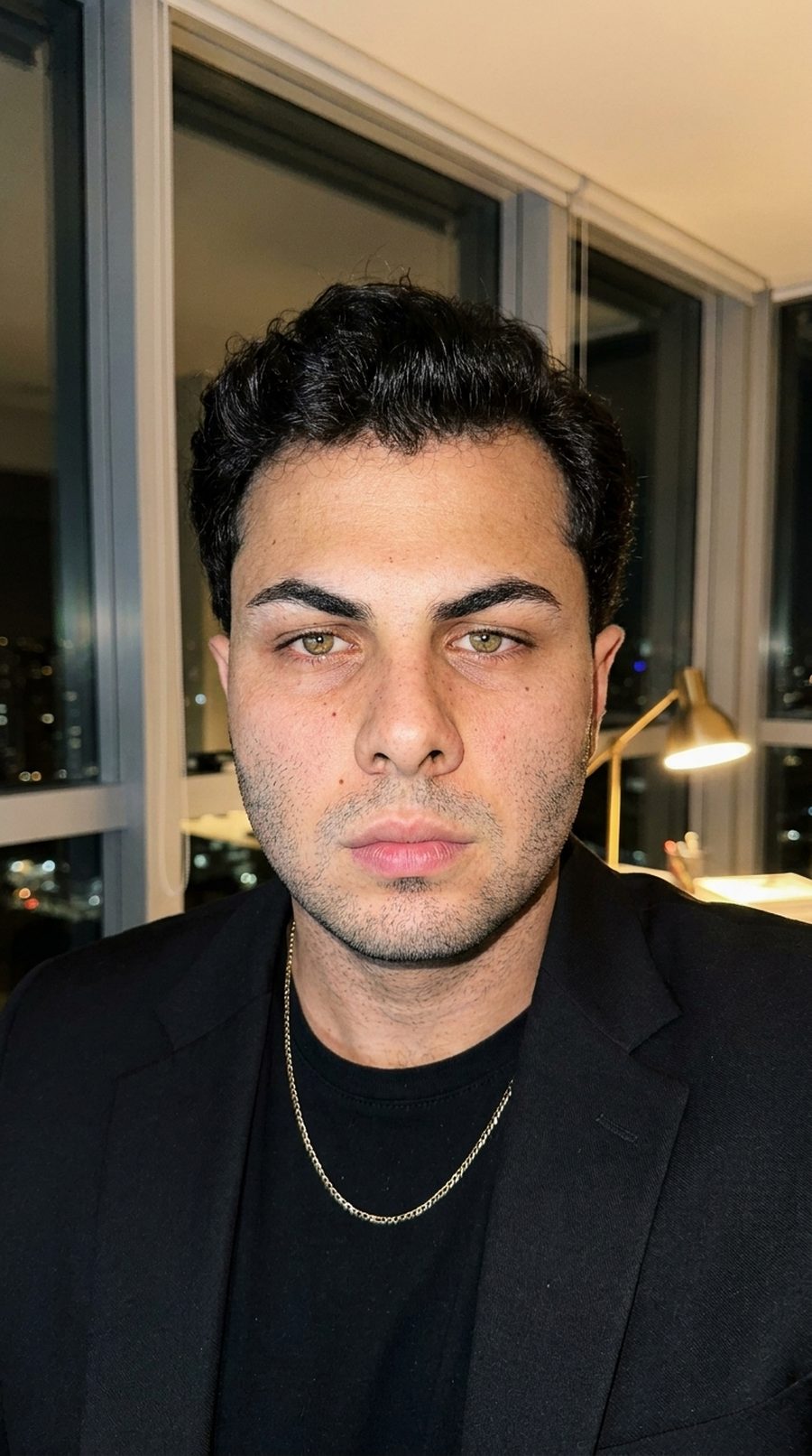 Vinícius Muniz, fundador da V7 Produções (imagem criada com IA)